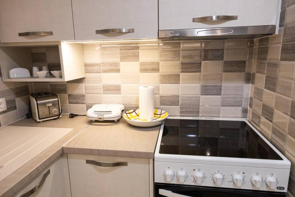 D3 Central Stylish Apartment Volos Eksteriør bilde